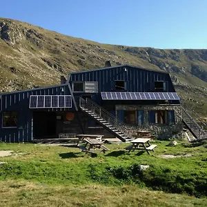 Refuge Des étangs De Bassiès Auzat